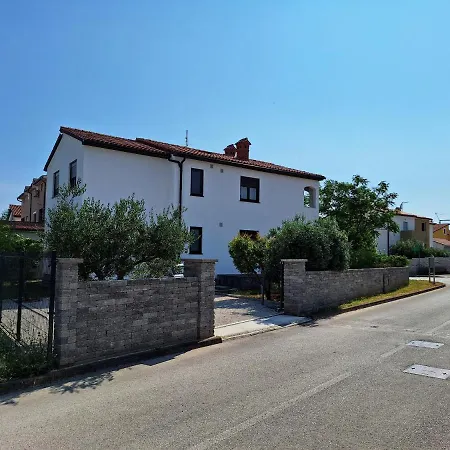 Romana's Cave Πούλα