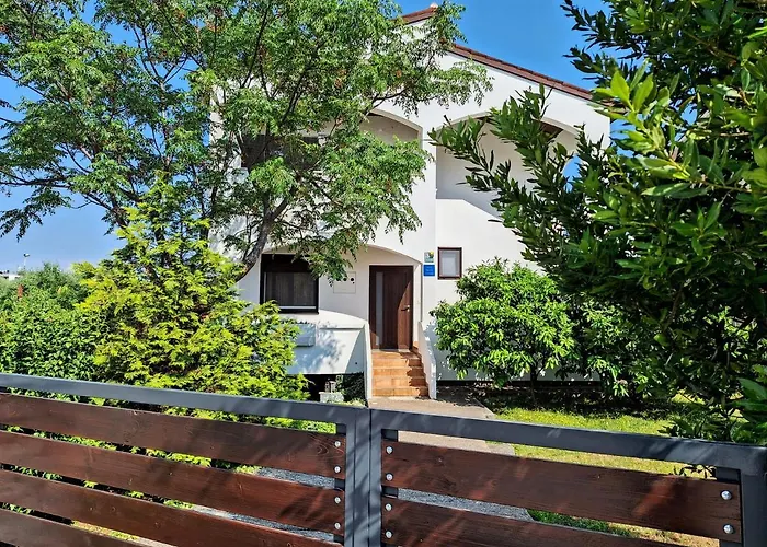 Romana's Cave Apartman Pula