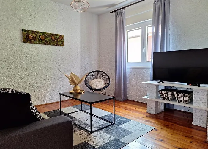 Romana's Cave Apartman